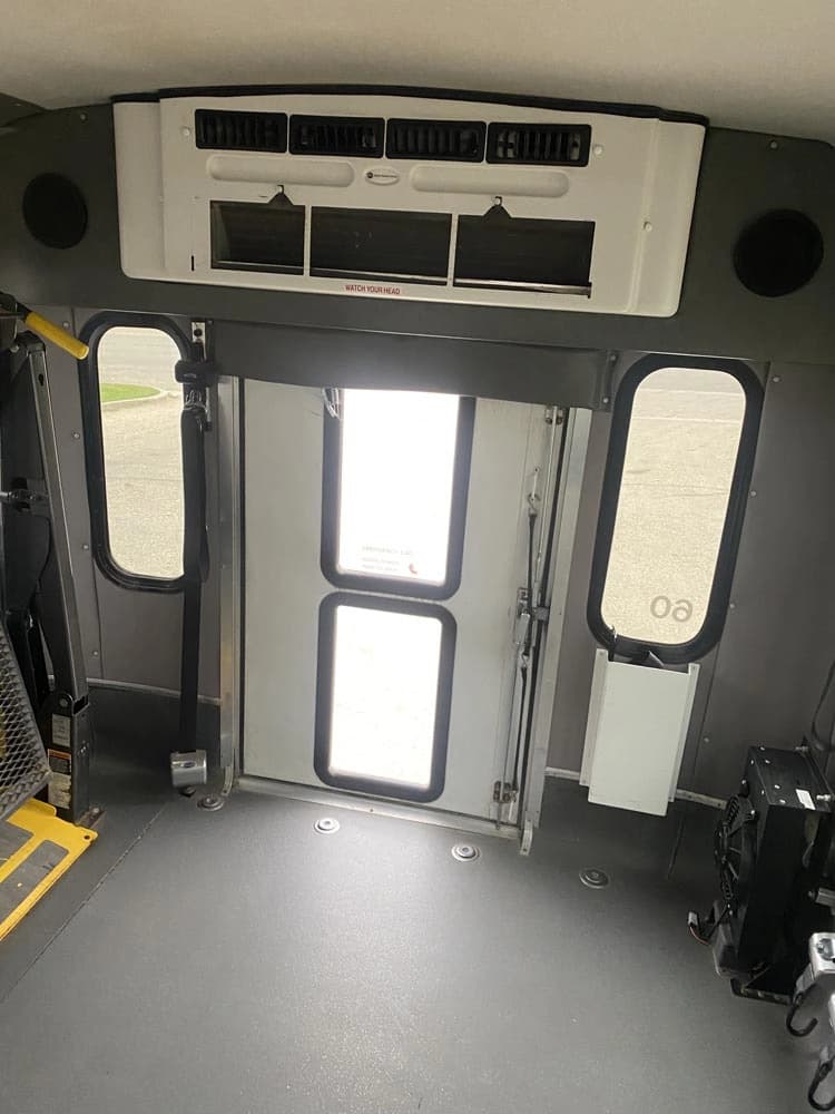 2014 ElDorado Aerotech 240 Shuttle Bus - Image 13