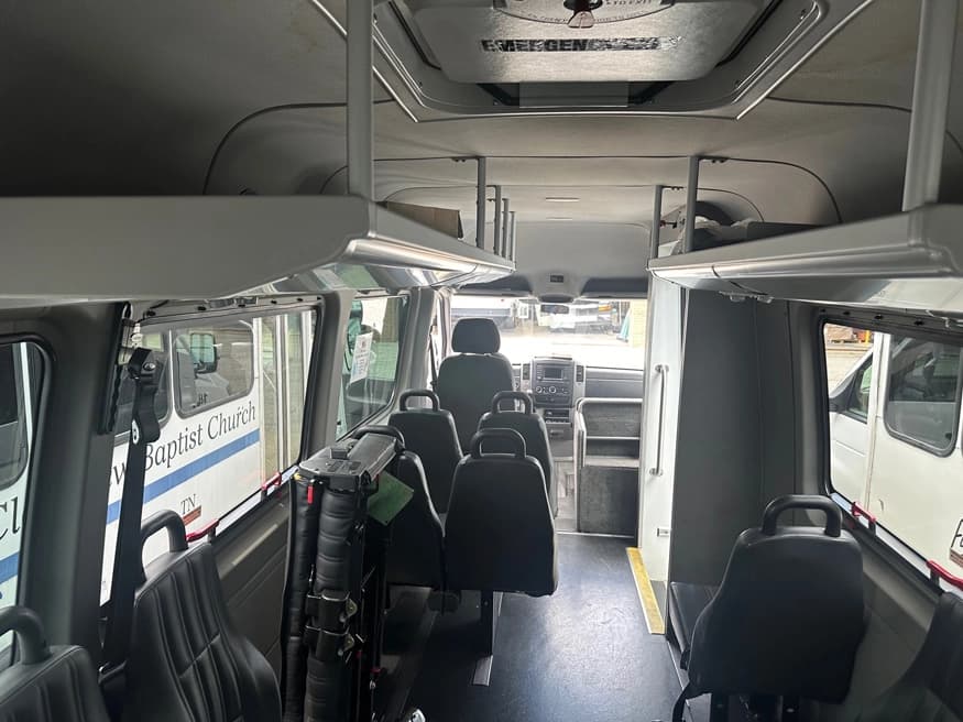 2015 Freightliner Sprinter 3500 Passenger Van - Image 3