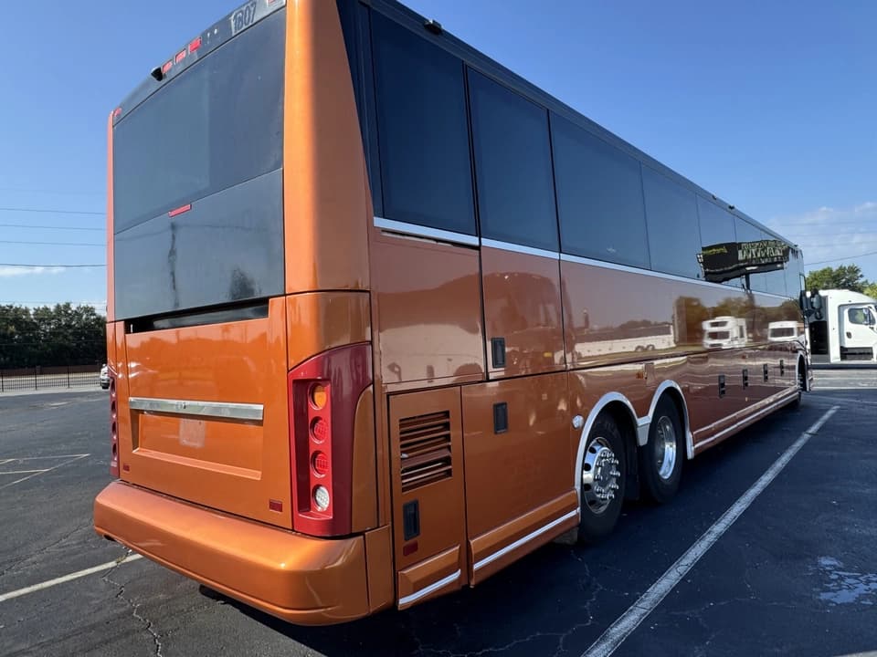 2018 Van Hool CX45 Coach - Image 2