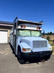 1991 International 3800 bus