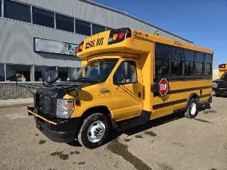 2025 Ford E450 bus