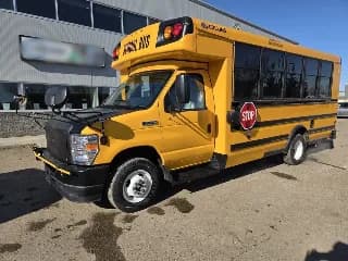 2025 Ford E450 bus