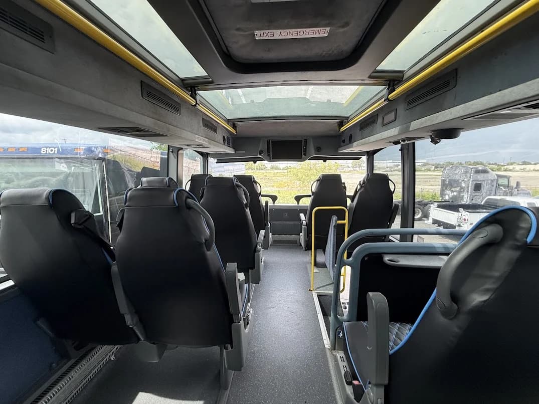 2014 VanHool TD925 Double Decker - Image 9