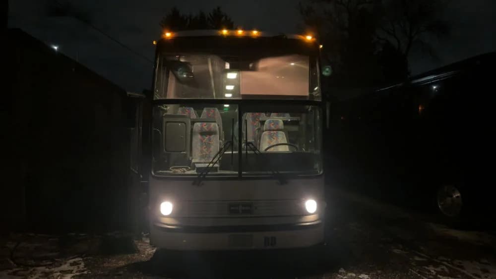 2000 Vanhool T-900 - Image 10