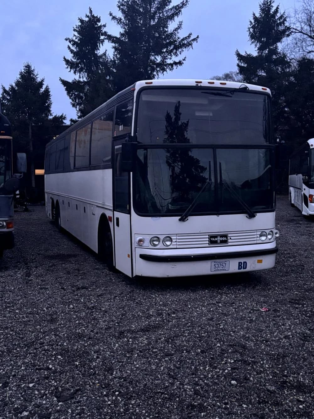 2000 Vanhool T-900 - Image 2