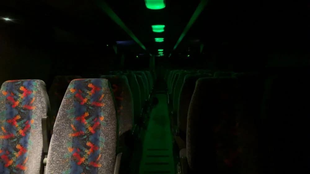 2000 Vanhool T-900 - Image 9