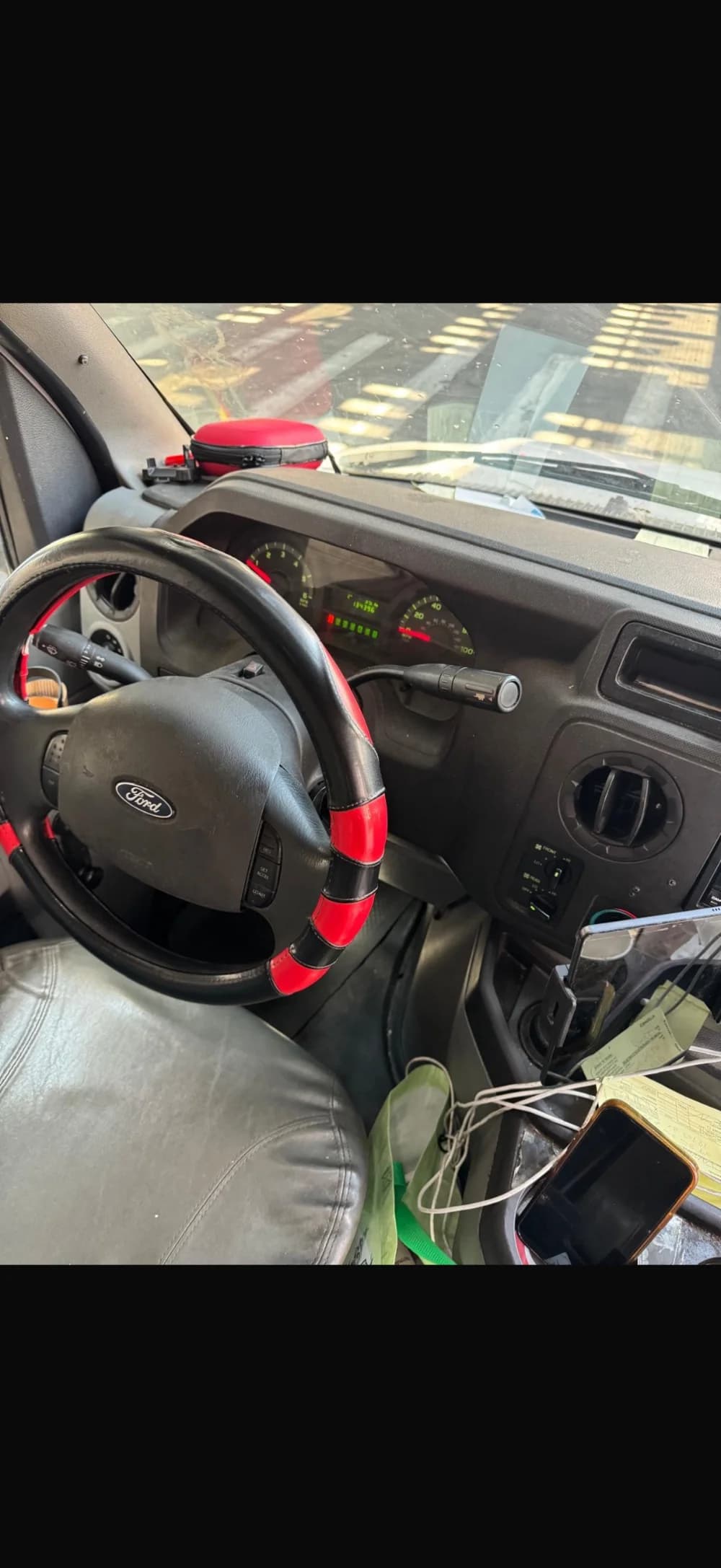 2019 Ford Starcraft f 450 - Image 4
