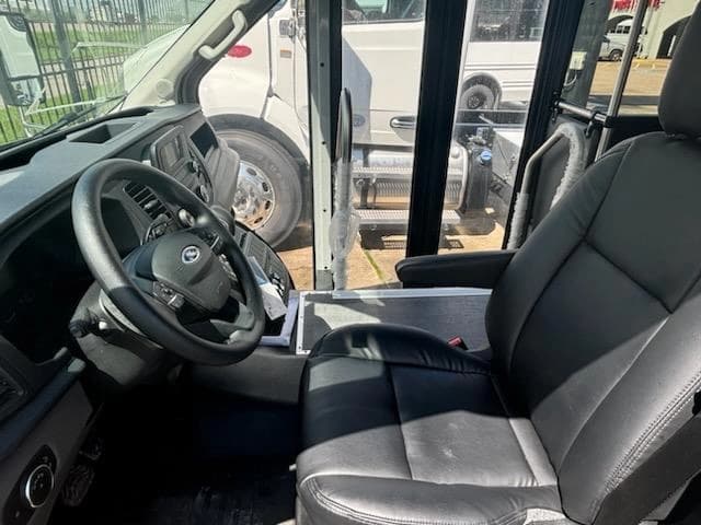 2023 Ford G5 Micro Bird Shuttle Bus - Image 9