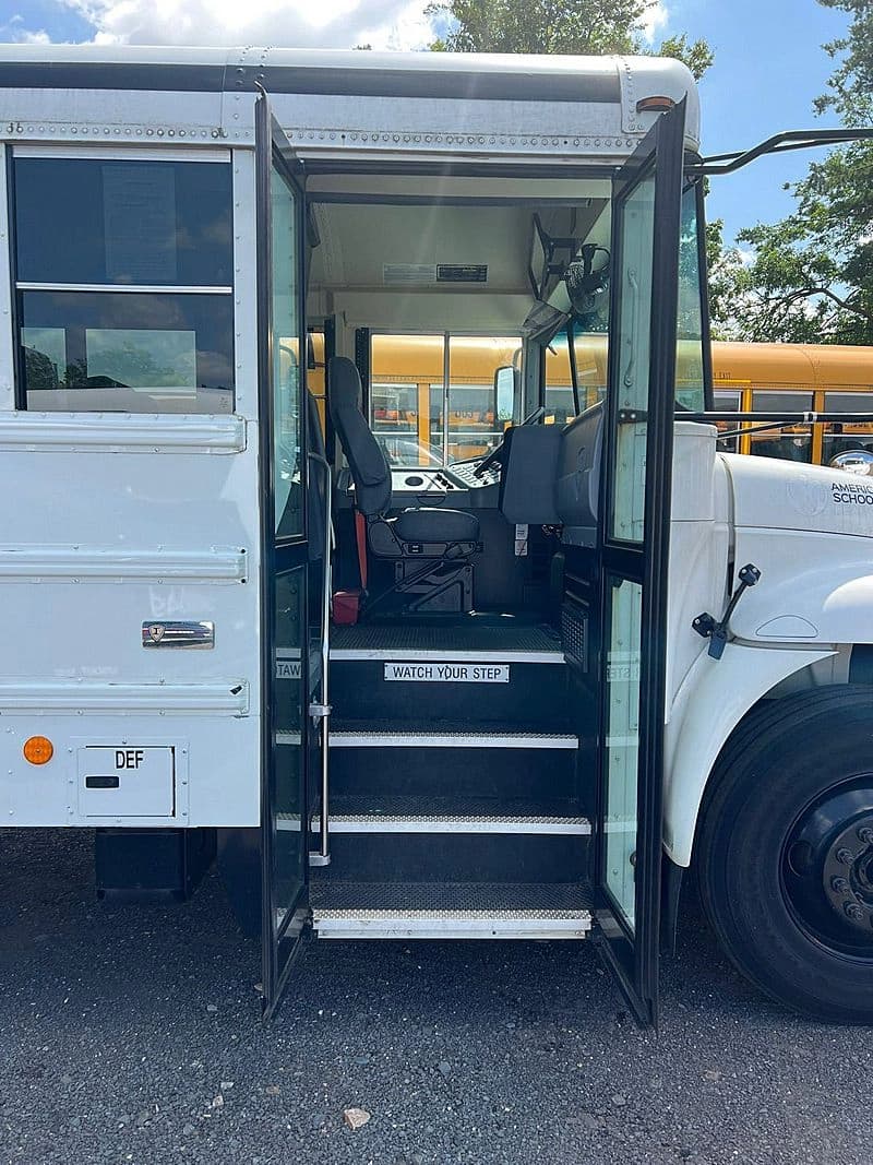 2019 IC Bus PB105 School Bus - Image 10