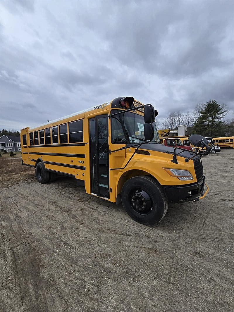 2025IC CE School Bus - Image 2