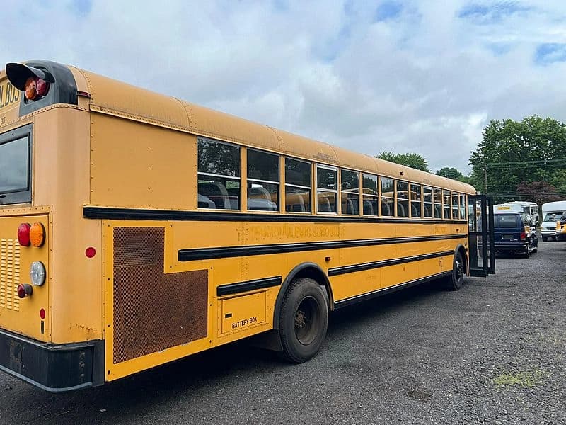 2014 IC Bus RE School Bus - Image 9
