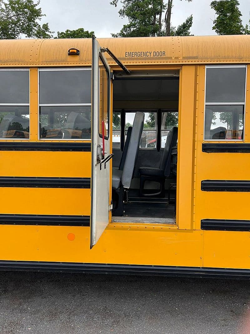 2014 IC Bus RE School Bus - Image 4