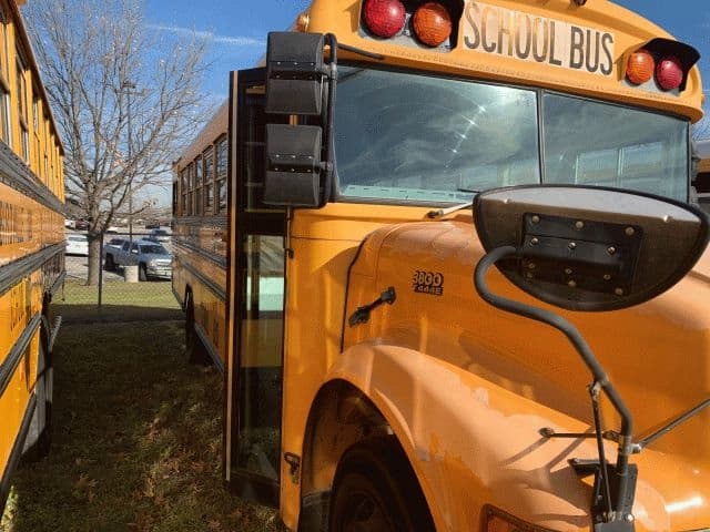 2002 International 3800 School Bus - Image 3