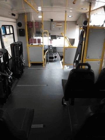 2017 Ford E450 Super Duty Shuttle Bus - Image 7