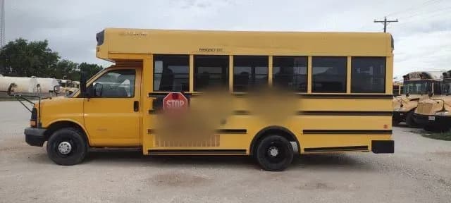 2010 Chevrolet Collins School Bus - Image 2