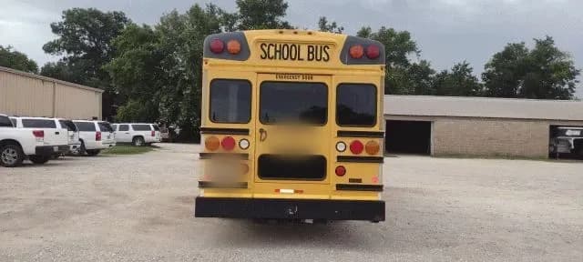 2010 Chevrolet Collins School Bus - Image 4