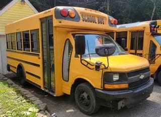 2011 Chevrolet 3500 DRW Collins bus