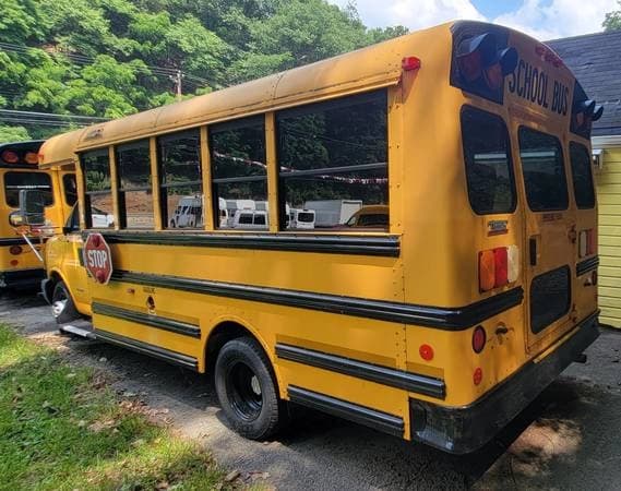 2014 Chevrolet 4500 DRW Thomas School Bus - Image 4