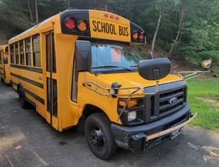 2016 Ford E450 DRW bus