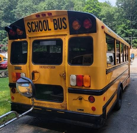 2016 Ford E450 DRW Thomas School Bus - Image 3
