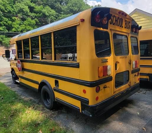 2016 Ford E450 DRW Thomas School Bus - Image 4