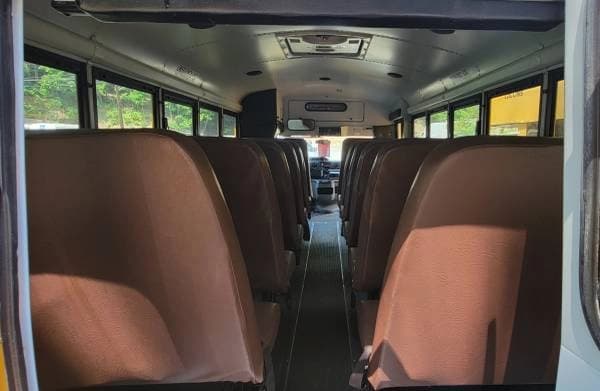 2016 Ford E450 DRW Thomas School Bus - Image 5