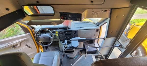 2016 Ford E450 DRW Thomas School Bus - Image 7
