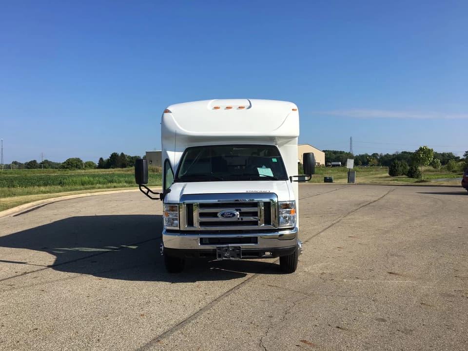 2024 Ford E350 Starcraft Allstar Shuttle Bus - Image 3
