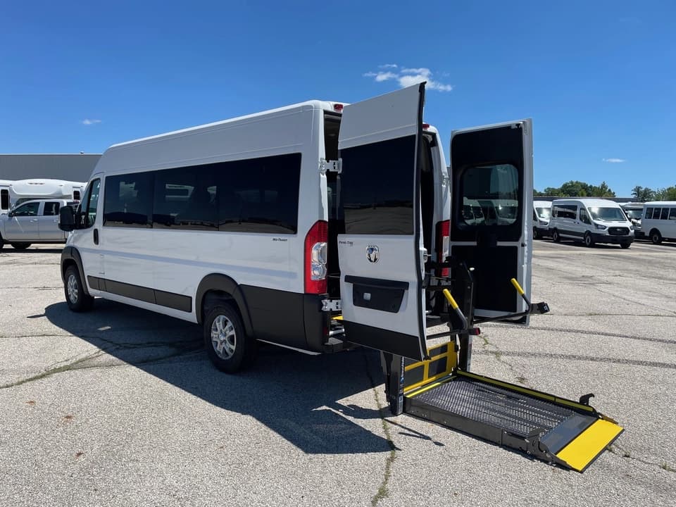 2023 Ram ProMaster Passenger Van - Image 4