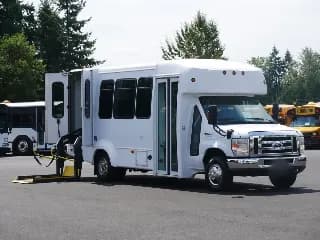 2013 Elkhart Coach EC II bus