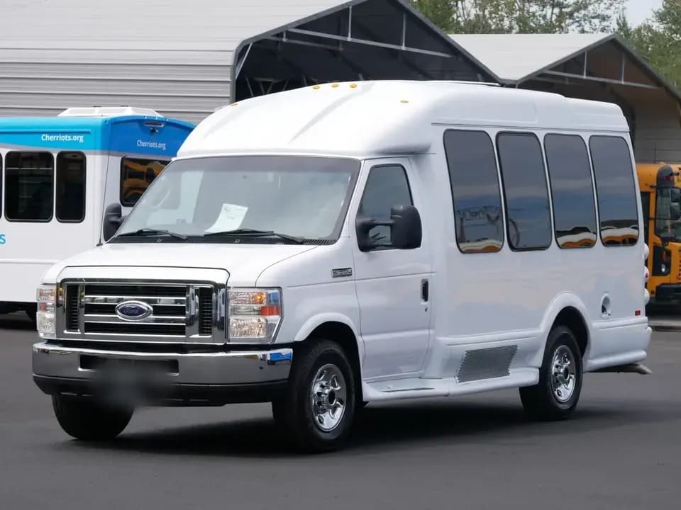 2014 Turtle Top Van Terra Shuttle Bus - Image 2