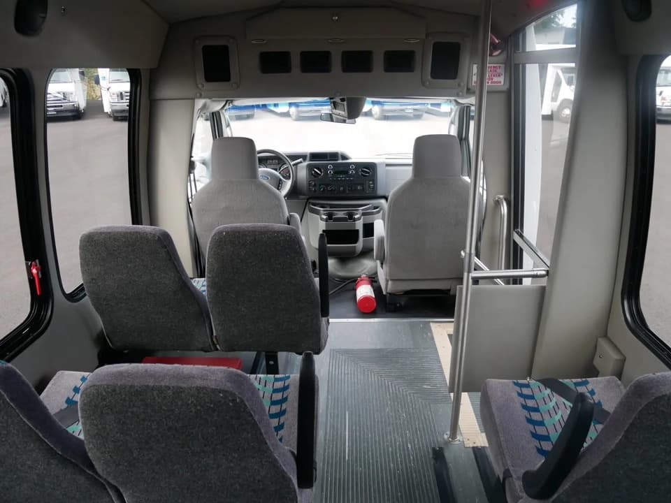 2014 Turtle Top Van Terra Shuttle Bus - Image 8