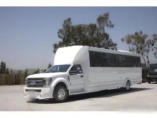 2019 Ford F-550 bus