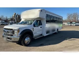 2019 Ford F-550 bus