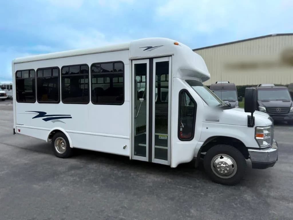2020 Starcraft Allstar Shuttle Bus - Image 1