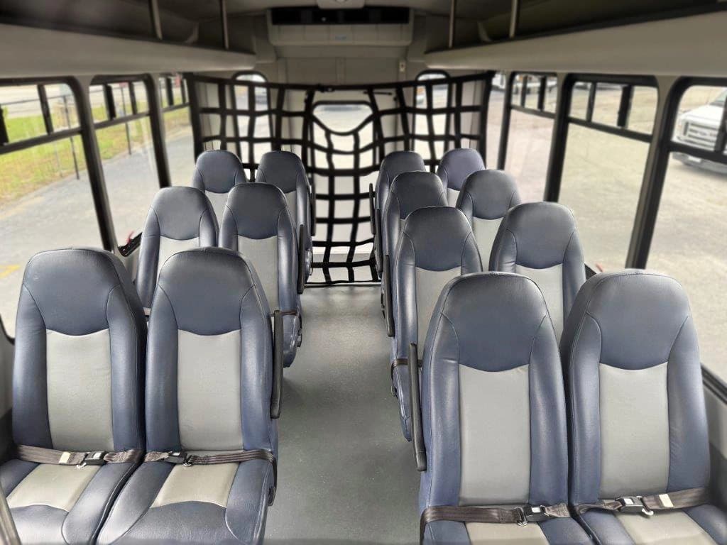 2020 Starcraft Allstar Shuttle Bus - Image 4