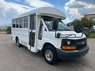 2013 GMC Thomas bus