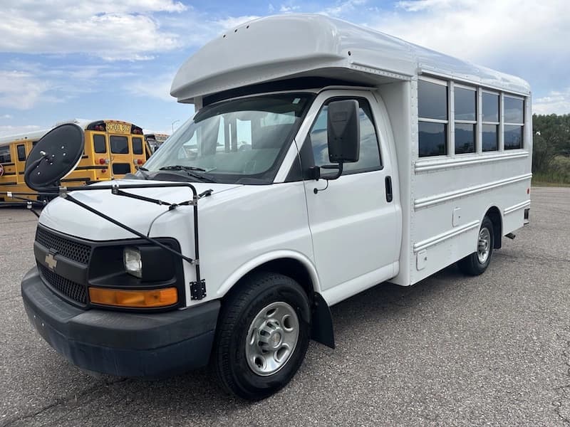 2013 GMC Thomas Cutaway Shuttle Bus - Image 5