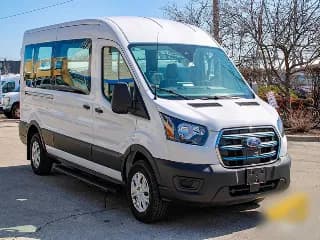 2025 Ford T-350 HD bus