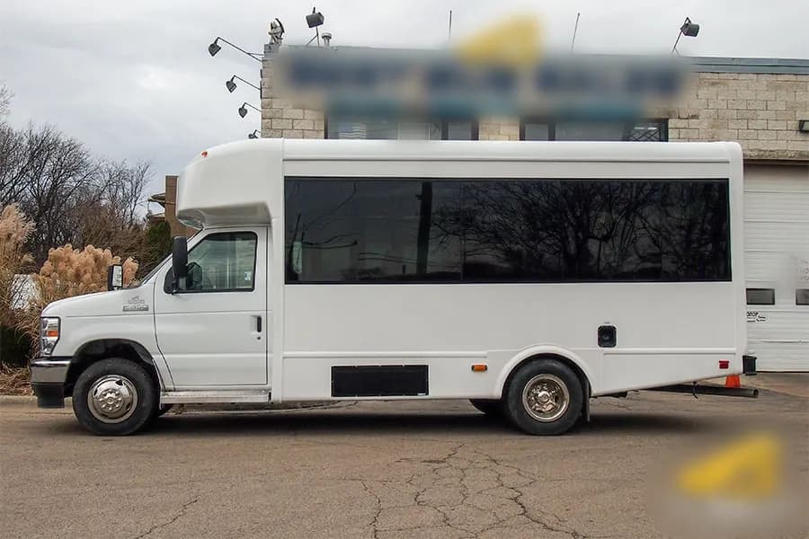 2024 Ford E450 Shuttle Bus - Image 4
