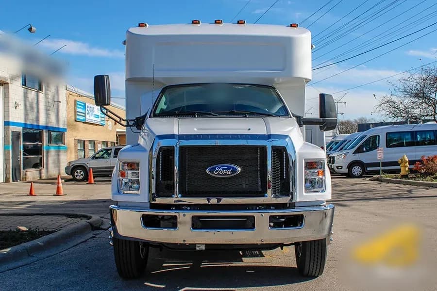 2023 Ford F650 Shuttle Bus - Image 3