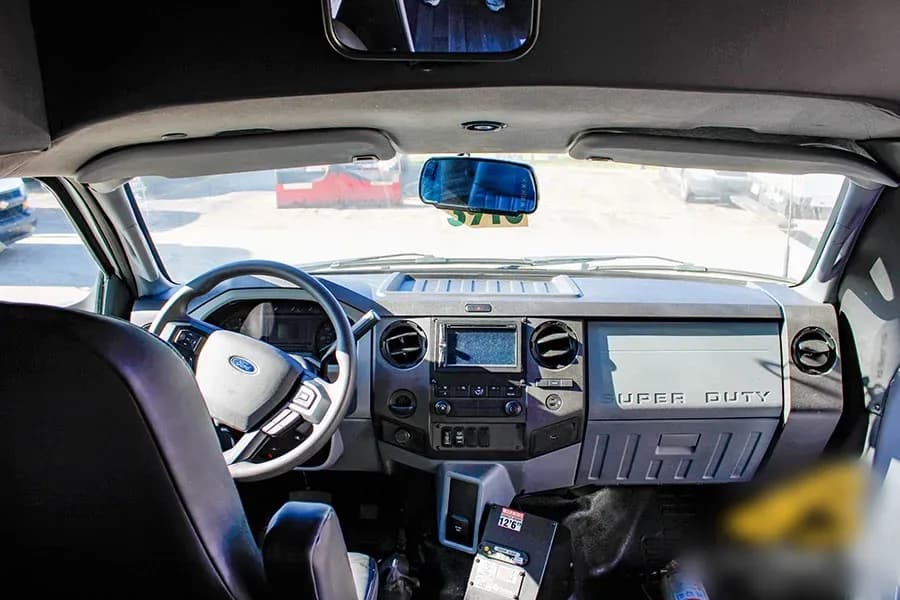 2023 Ford F650 Shuttle Bus - Image 5