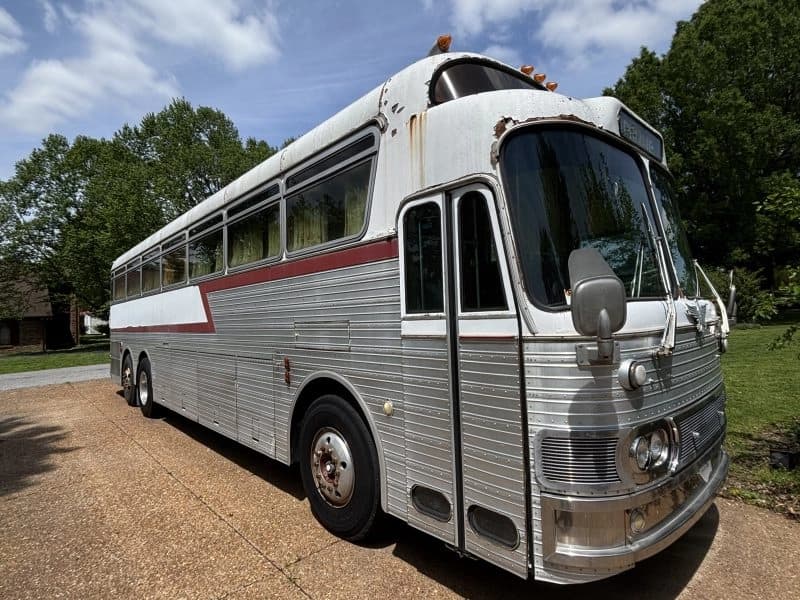1967 Eagle Motor Coach Antique Bus - Image 1