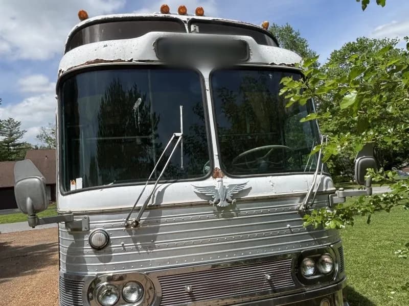 1967 Eagle Motor Coach Antique Bus - Image 3