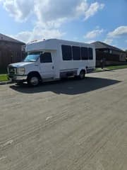 2011 Elkhart Coach Ford bus