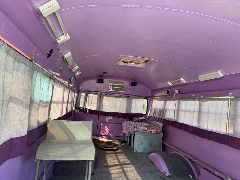 2001 International 3000IC Conversion/Specialty - Image 12