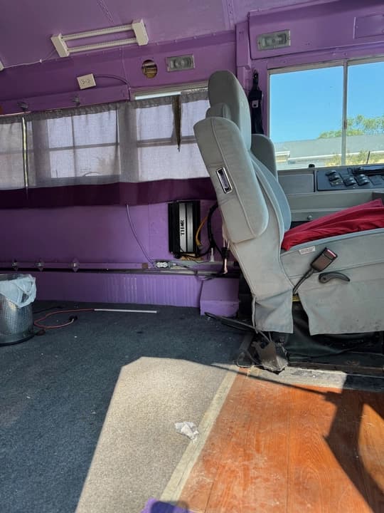 2001 International 3000IC Conversion/Specialty - Image 5