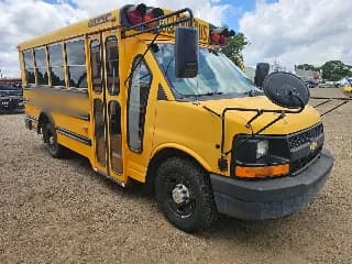 2003 Chevrolet Express Commercial Cutaway bus