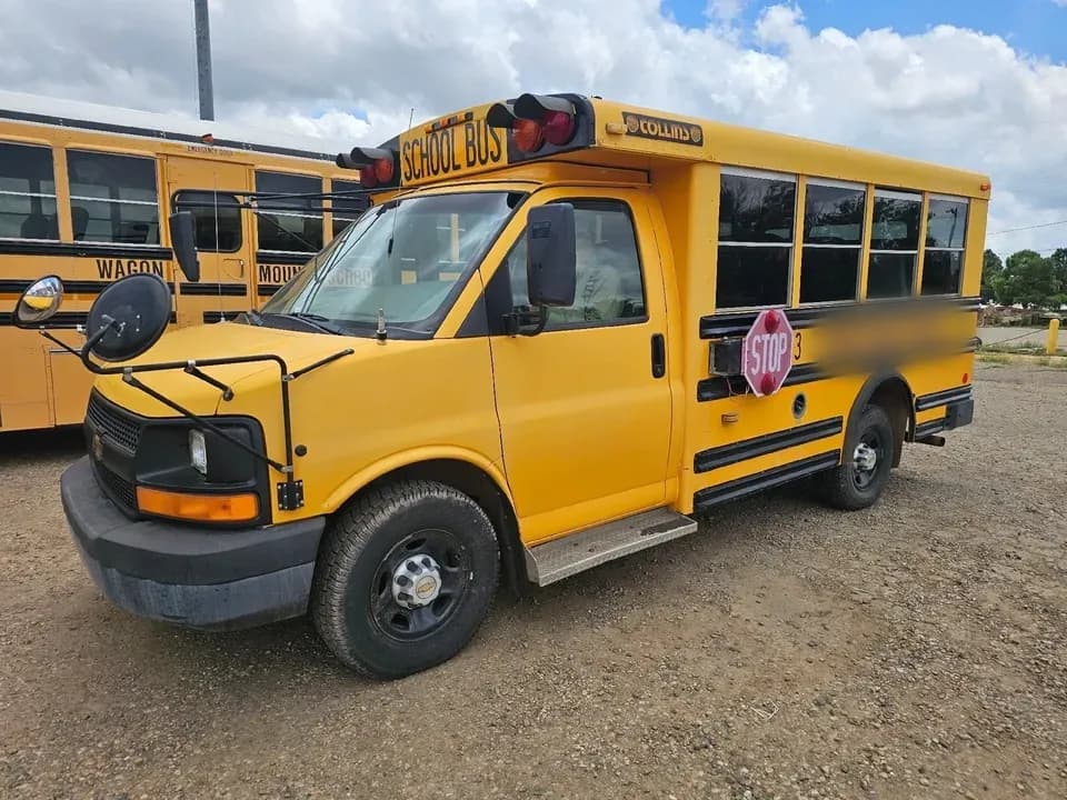 2003 Chevrolet Express Commercial Cutaway Micro Bird School Bus - Image 2