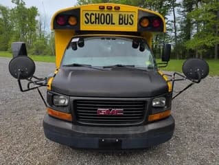 2012 GMC Savana G3500 bus